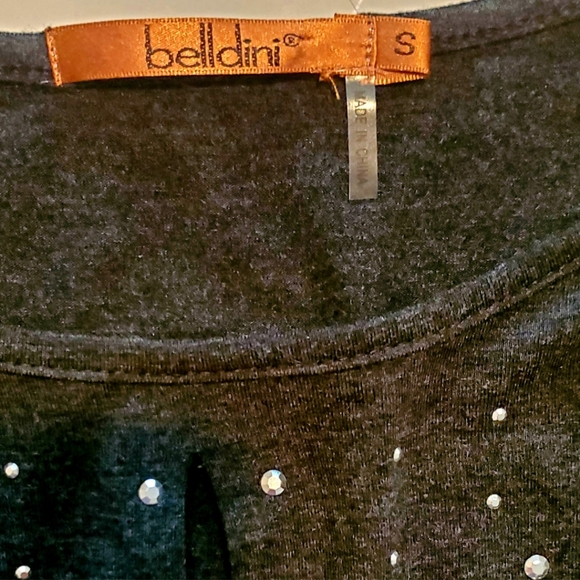 Belldini sequined blouse with sheer trim details size small - Picture 4 of 5